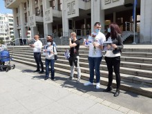Протестиращи в Бургас: У нас за богатите няма закони, искаме честен процес срещу убиеца на Милен Цветков!