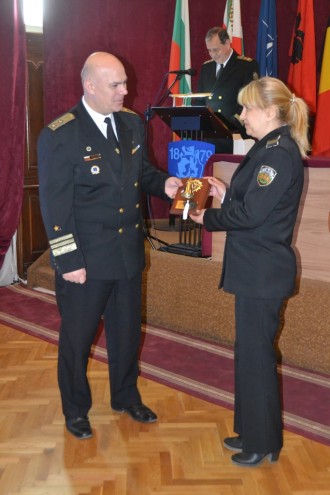 С предметна награда Морски сувенир 1 Капитан I ранг Николай Петров
