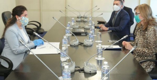 МВнР
Българското правителство се справя невероятно в борбата с коронавируса и
