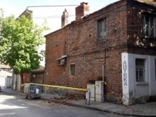Първи снимки на къщата, която пострада след земетресението в Пловдив