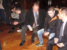 Ефективни присъди за непълнолетни, ограбили и убили таксиметров шофьор