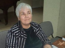 Кметът Здравко Димитров внася предложение за помощ от 2000 лв. за Пенка Калинкова