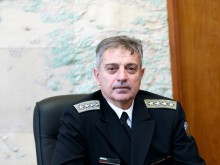 Адмирал Ефтимов: 13 от служителите на МО са заразени с коронавирус