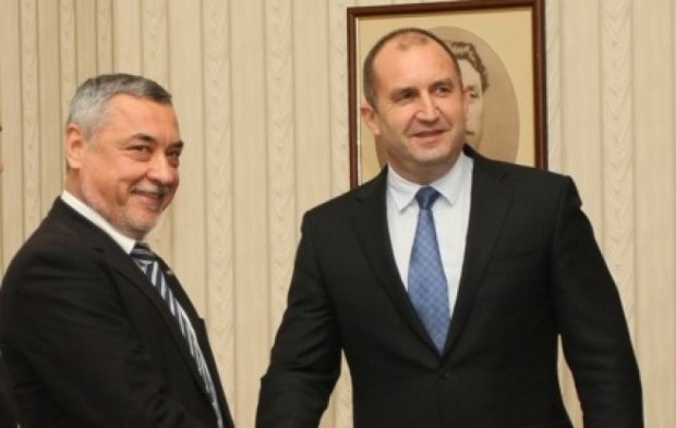 Лидерът на НФСБ Валери Симеонов заяви че президентът Румен Радев