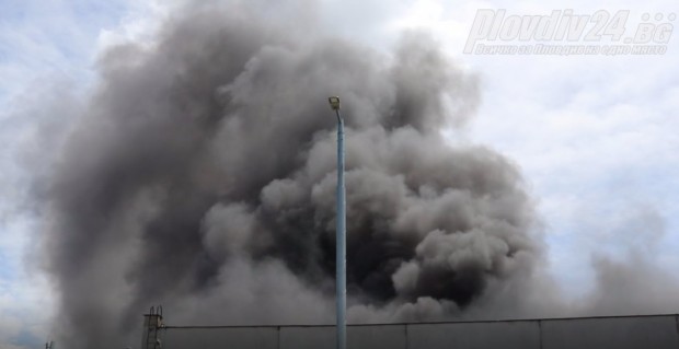 Заради пожара в складовете със строителни материали на бул. Марица