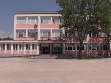 В ЕГ "Иван Вазов" отбелязаха Деня на светите братя Кирил и Методий