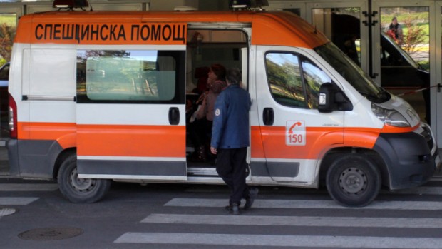 Откриха труп на мъж в блок в София поне месец