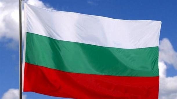 Разкрит е извършителят на кражба на българското знаме поставено пред
