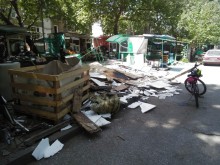 "Чистота" събра 60 тона отпадъци от ул. "Младежка"