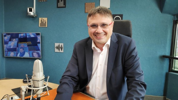 Коментар на водещия на Седмицата на Дарик радио Кирил Вълчев:Излез