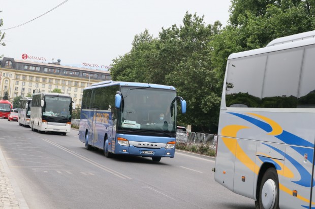 Голям протест на автобусни превозвачи се проведе в Пловдив