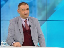 Доц. Чорбанов: Не зная откъде тръгна версията, че ваксината ще бъде задължителна за всички