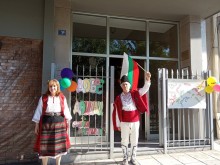 Двоен празник за българското училище в Атина "Св.Св Кирил и Методий"