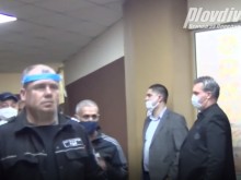 Доведоха в съда турчина и иранеца, спипани с много хероин в Пловдив