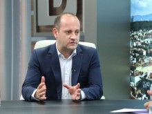Кънев: Властта свикна на лесни и готови пари от Европа