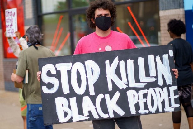Протестиращи се събраха в американския град Минеаполис за втора поредна
