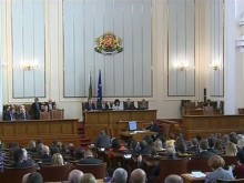 Не мина без спорове, но депутатите все пак приеха доклада на КПКОНПИ