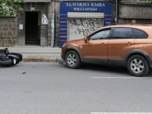 Джип блъсна моторист на булевард "Руски"!