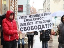 Адвокатите на Корнелия Петкова: Нови коли и джипове? Клевети!