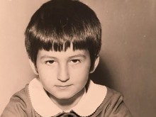 Известни българи показаха за 1 юни как са изглеждали като деца!