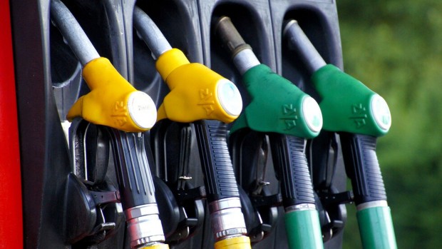 Държавните бензиностанции влизат в парламента Депутатите в енергийната комисия ще