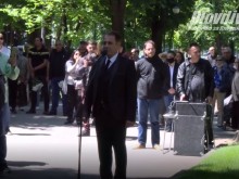 Поклонението пред Ботев в Пловдив – с малцина граждани и военни