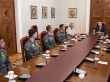 Радев се срещна с пилоти, които ще се обучават в САЩ за F-16