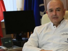 Съпругата на проф.Мутафчийски с благородно дело към психичноболна жена
