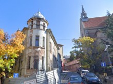Общината вдига ръце от една от най-красивите къщи в Пловдив