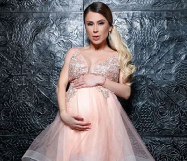 Преди около месец стана ясно, че Ася Капчикова е бременна