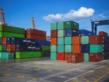 Близо 20% спад при износа на стоки и услуги от България