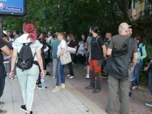 Близки на трагично загиналия Велко се събраха днес в Пловдив на лобното му място