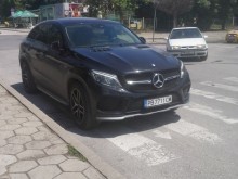 Читател: На госпожата с джипа не й пука за правилата