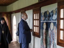 Румен Радев посети Роженския манастир