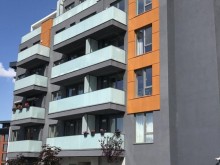 Полиция пред жилищата на Пламен Узунов в София и Пловдив