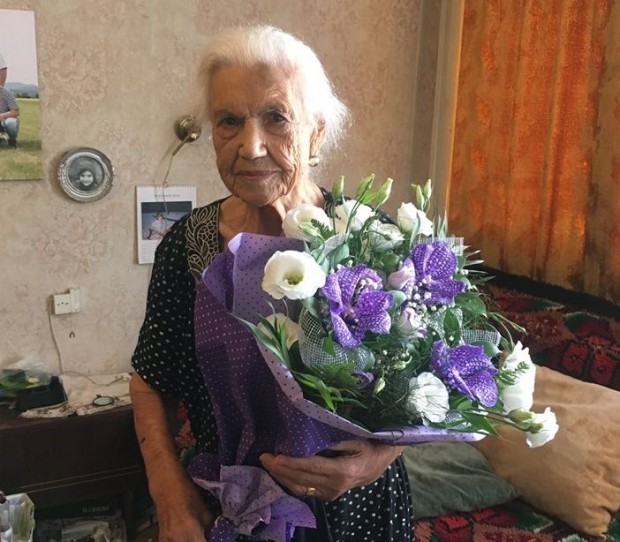 Фейсбук
> Иринка Кадиева от Варна навърши сто години през 2019