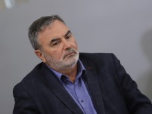 Доц. Кунчев: Вирусът удря точно там, където има грубо неспазване на мерките