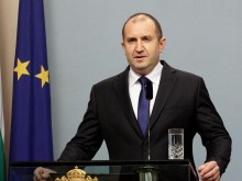 Радев: Главният прокурор брани правителството, а не закона