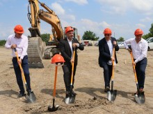 Нов голям хипермаркет отваря врати в Пловдив