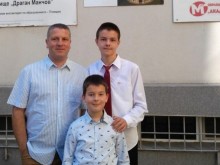 Най-известният осмокласник от Математическата отново напомни за себе си