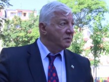 Зико видя бъдещето в розово
