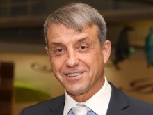 Проф. Костов: Лицемерие е да пуснат 12 000 души на финала за Купата