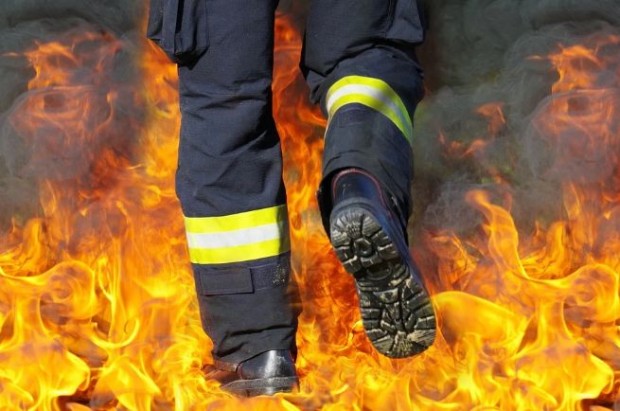 Пожарникар, предаден на съд от Окръжната прокуратура във Варна, с