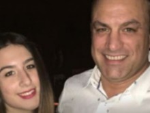 Смърт в семейството почерни бала на дъщерята на известен водещ