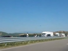 Километрични опашки на "Кулата" изпъват нервите на стотици българи
