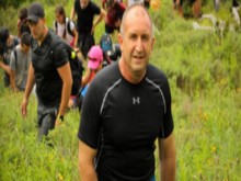 Радев: Моето шкафче е празно и отношения ми с бизнеса са различни от тези на премиера