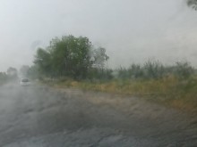 Мощен порой се излива край Пловдив