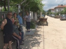 Жители на Стрелча искат сами да си ремонтират улиците