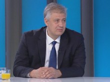 Проф. Балтов: Младите се юрнаха из цялата страна, в дискотеките е най-опасно