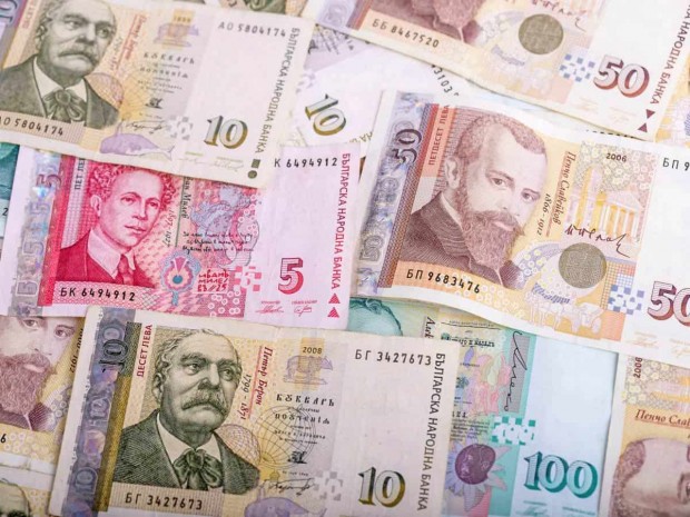 Всеки пети или 18,5% от българите предпочитат да харчат парите